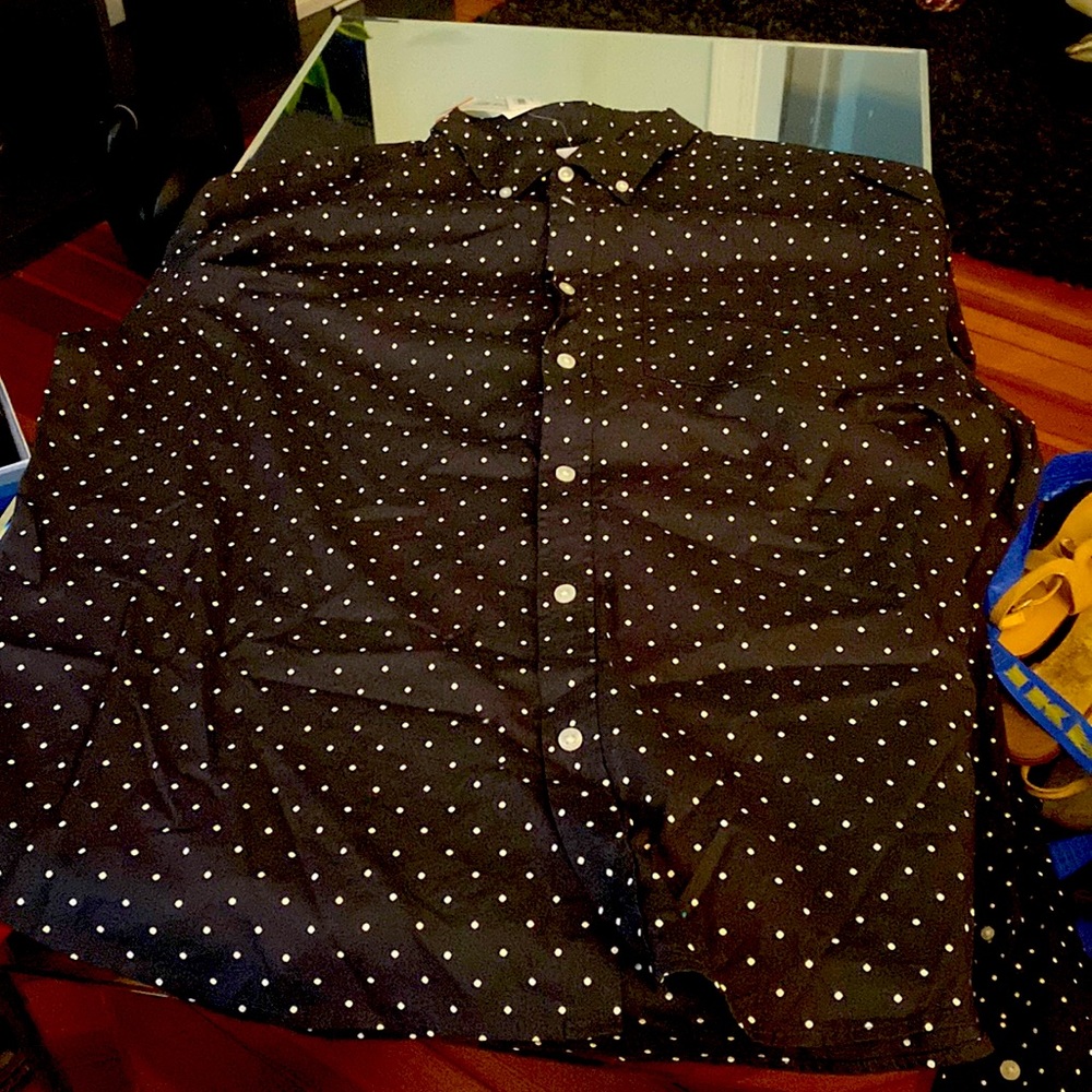 Black with white pocket dots